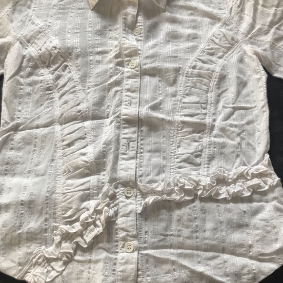 Beautiful white blouse - Picture 3 of 7